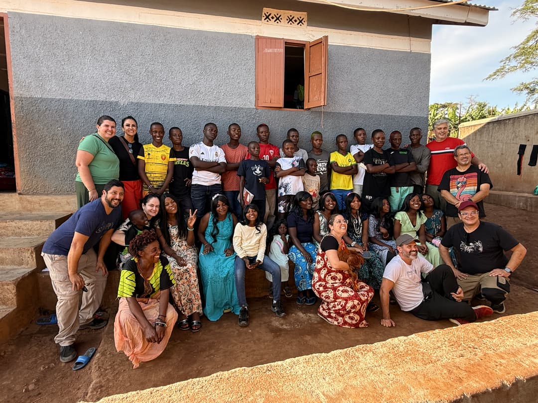 Fotos do trabalho voluntário em Uganda